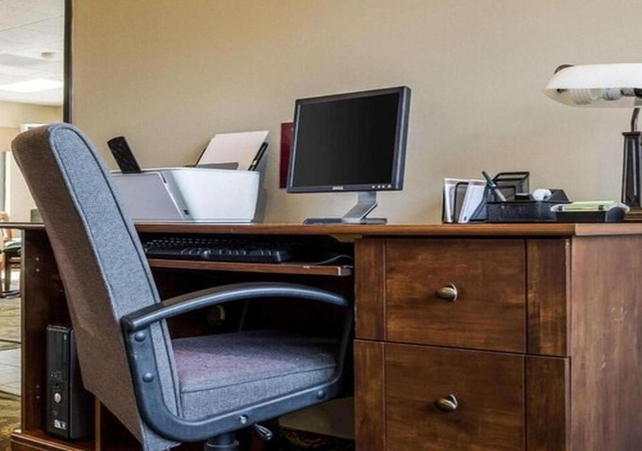 Quality Suites Near West Acres Fargo Ngoại thất bức ảnh