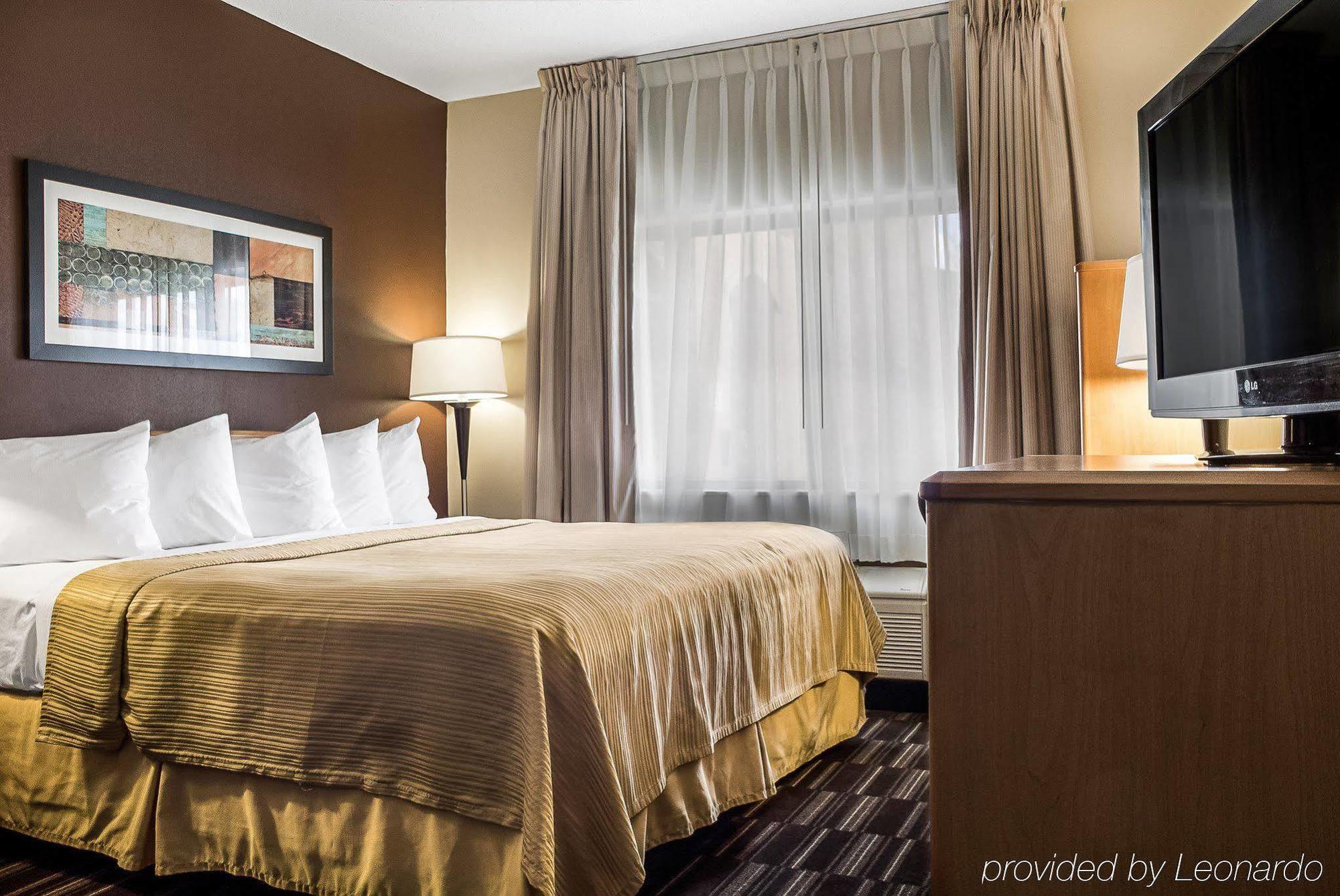 Quality Suites Near West Acres Fargo Ngoại thất bức ảnh