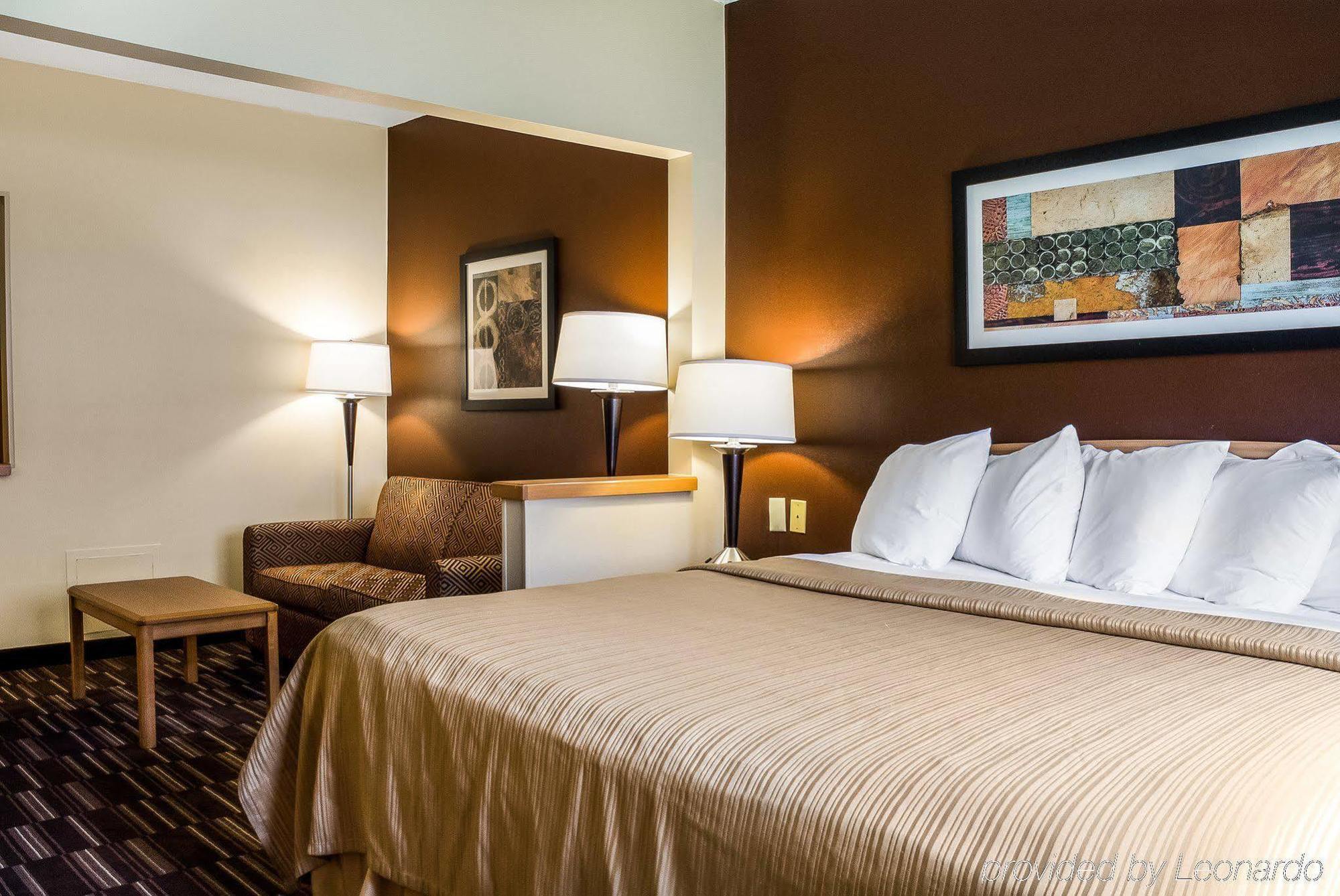 Quality Suites Near West Acres Fargo Ngoại thất bức ảnh