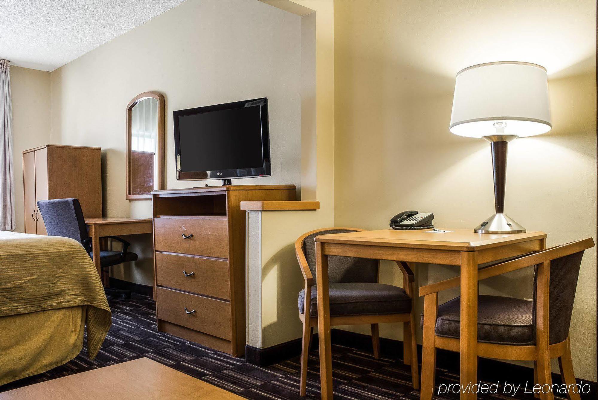 Quality Suites Near West Acres Fargo Ngoại thất bức ảnh