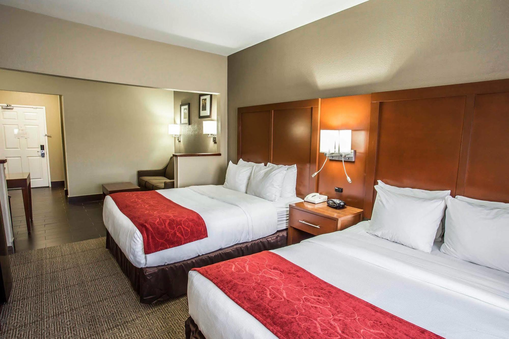 Quality Suites Near West Acres Fargo Ngoại thất bức ảnh